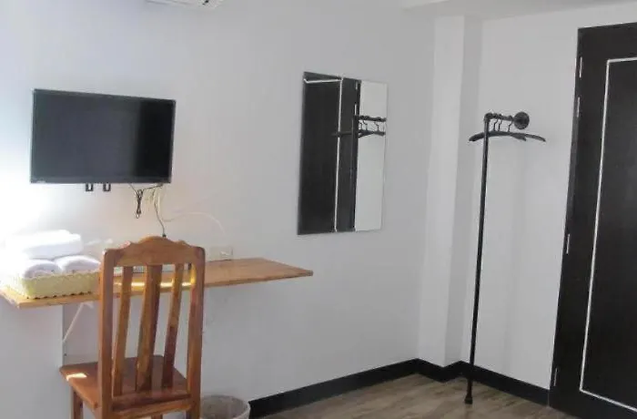 Hoppers Place Donmuang Hostel Bangkok