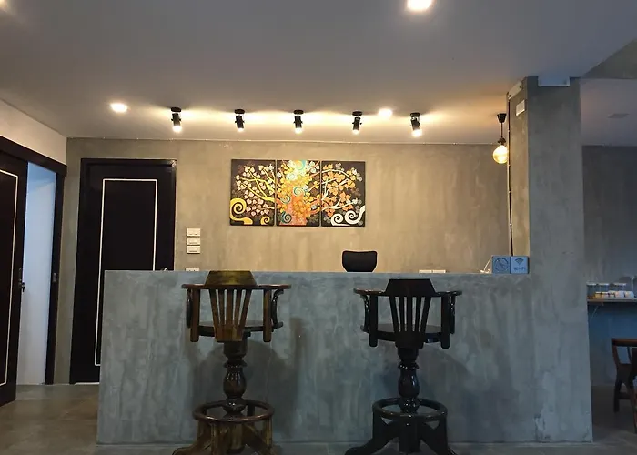 Hoppers Place Donmuang Hostel *